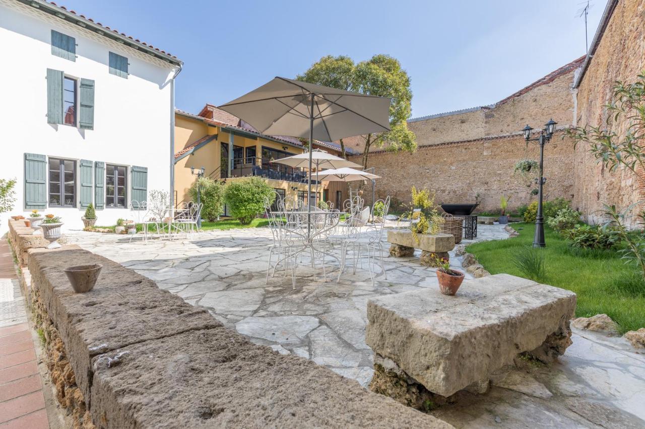Le Logis D'Augustin Bed & Breakfast Mont-de-Marsan Bagian luar foto